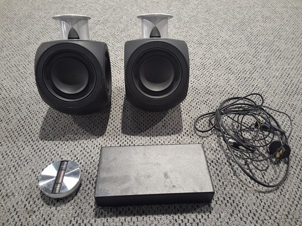 Lot 201 - BEOLAB 3 SPEAKERS