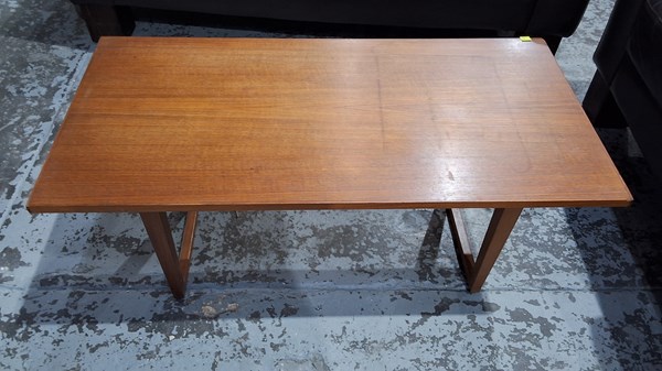 Lot 132 - MID CENTURY COFFEE TABLE