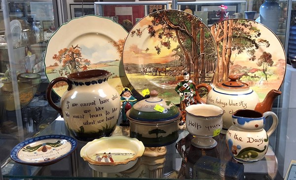 Lot 1294 - TORQUAY WARE & ROYAL DOULTON