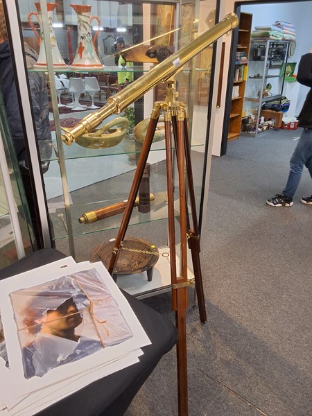 Lot 1340 - TELESCOPE