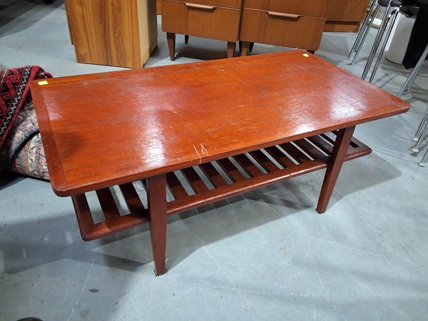 Lot 207 - MID CENTURY COFFEE TABLE