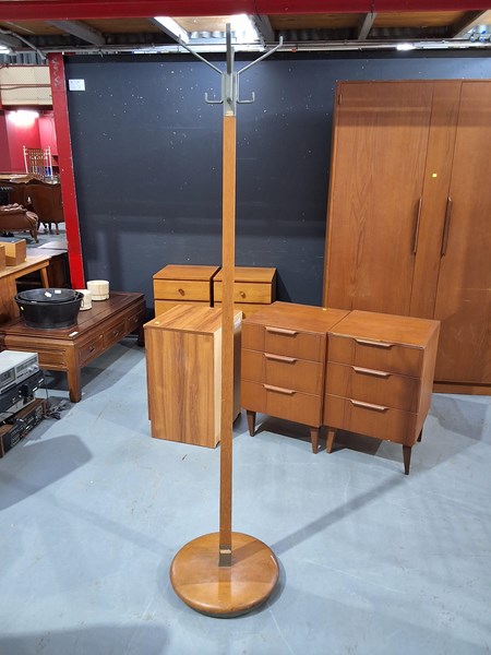 Lot 227 - COAT RACK