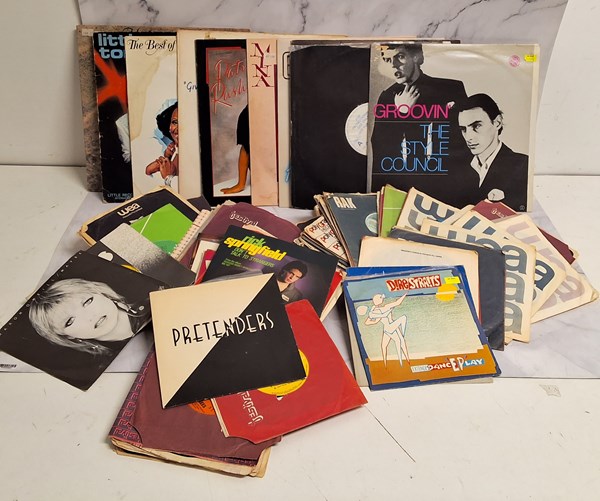 Lot 1197 - VINYL RECORDS