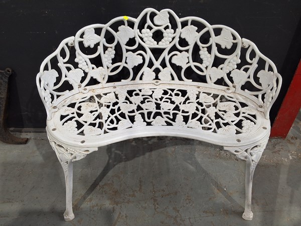 Lot 268 - GARDEN LOVE SEAT