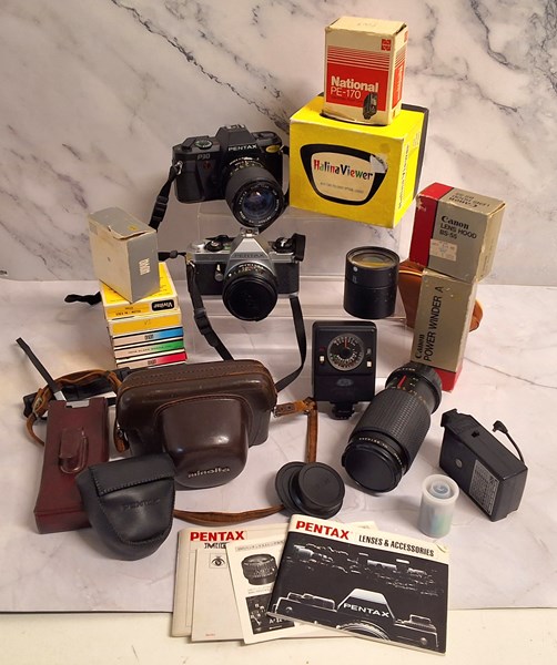 Lot 1210 - CAMERAS & ACCESSORIES