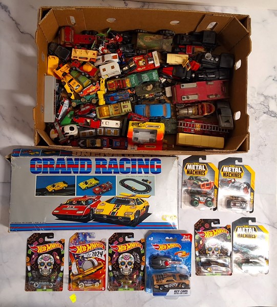 Lot 1198 - TOY CARS