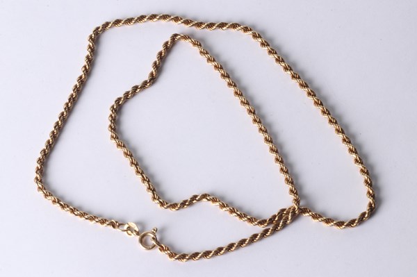 Lot 1015 - GOLD NECKLACE