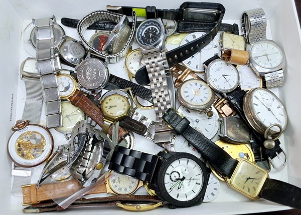 Lot 1034 - WATCHES