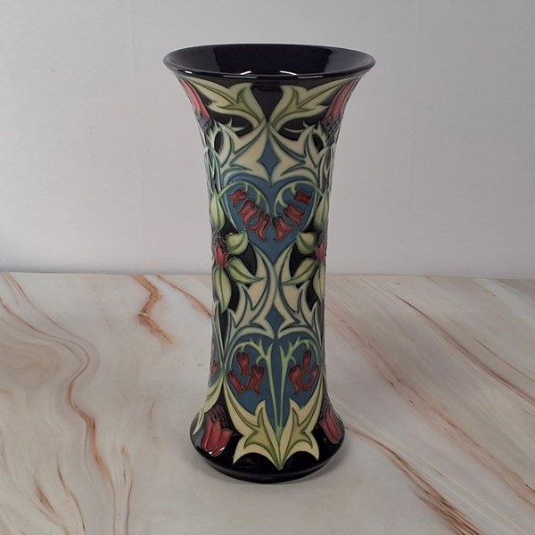 Lot 1145 - MOORCROFT VASE