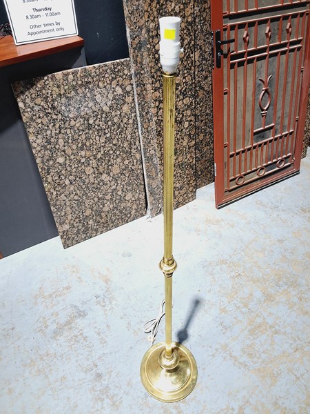 Lot 285 - STANDARD LAMP