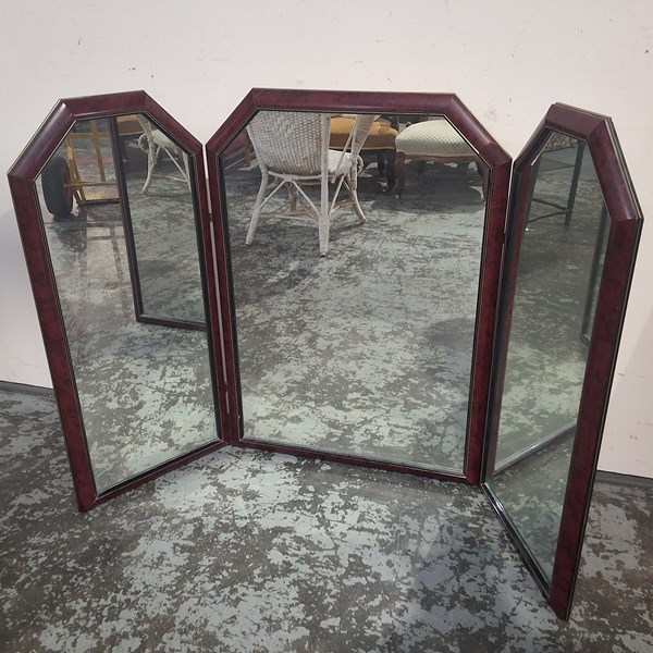 Lot 143 - DRESSING TABLE MIRROR