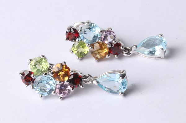 Lot 1024 - SILVER GEMSTONE EARRINGS