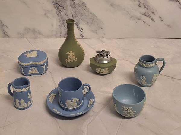 Lot 1269 - WEDGWOOD JASPERWARE