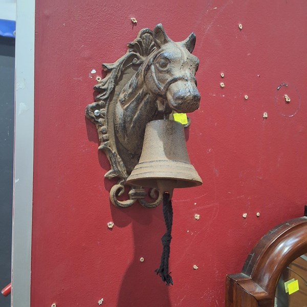 Lot 294 - HORSE HEAD DOOR BELL