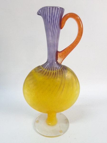 Lot 1253 - KOSTA BODA PITCHER