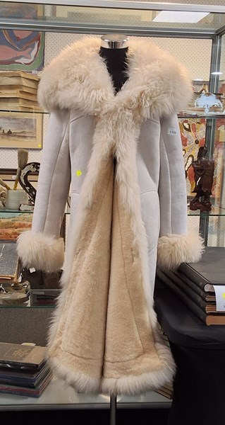 Lot 1159 - SHEEPSKIN COAT