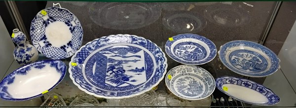 Lot 1382 - BLUE & WHITE CHINA