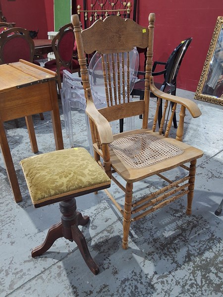 Lot 112 - ARMCHAIR WITH STOOL