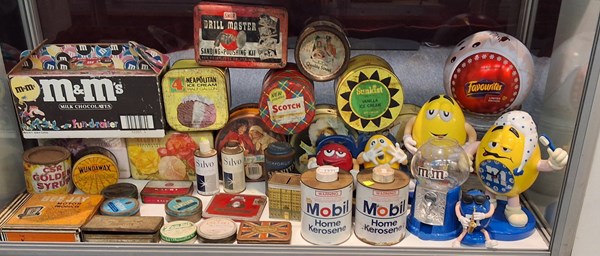 Lot 1331 - TINS