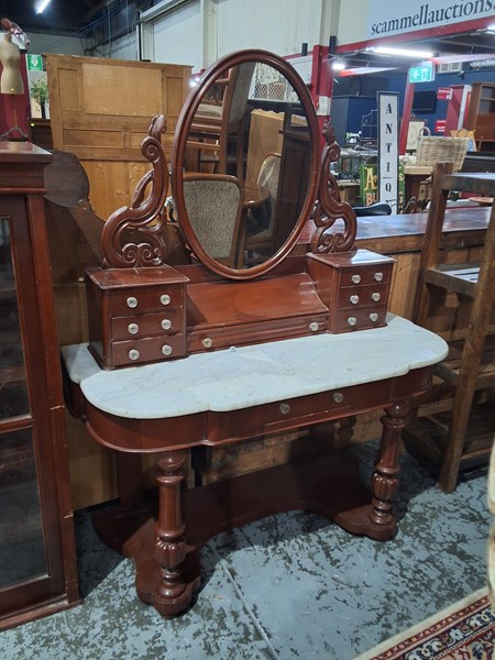 Lot 223 - DRESSING TABLE