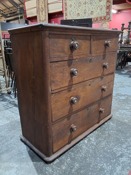 Lot 1 - CHEST OF DRAWERS