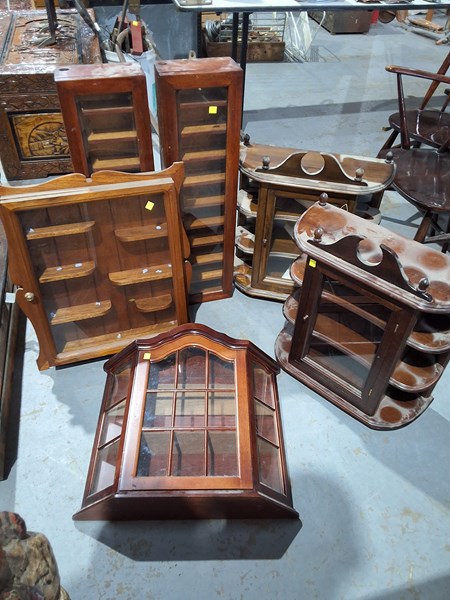 Lot 278 - WALL CABINETS