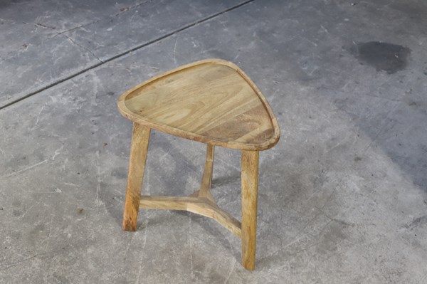 Lot 116 - SIDE TABLE