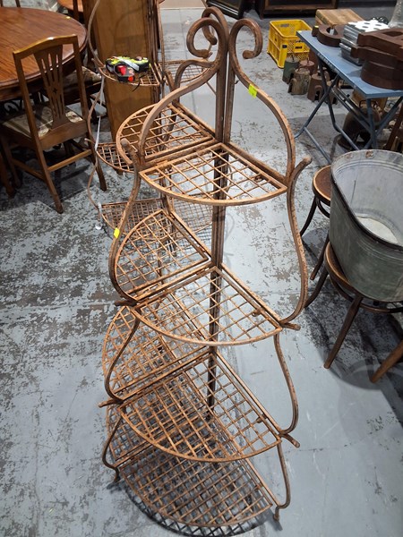 Lot 386 - PLANT STAND
