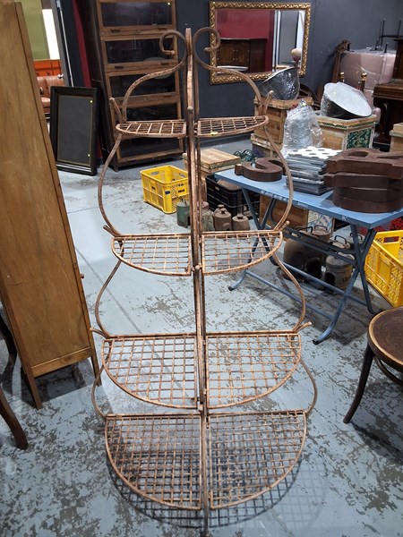 Lot 389 - PLANT STAND