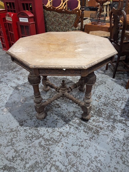 Lot 170 - OCCASSIONAL TABLE