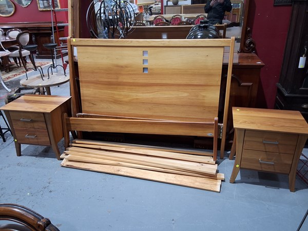 Lot 368 - BED AND BEDSIDES