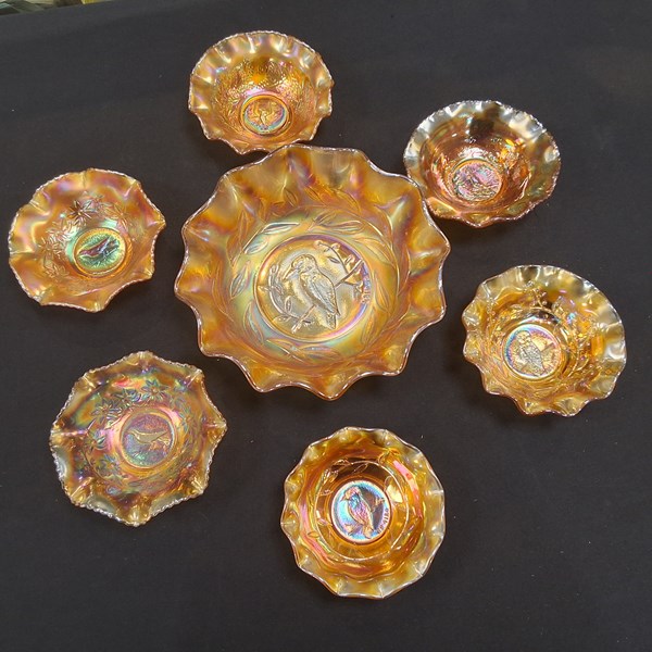 Lot 1068 - CARNIVAL GLASS DISHES