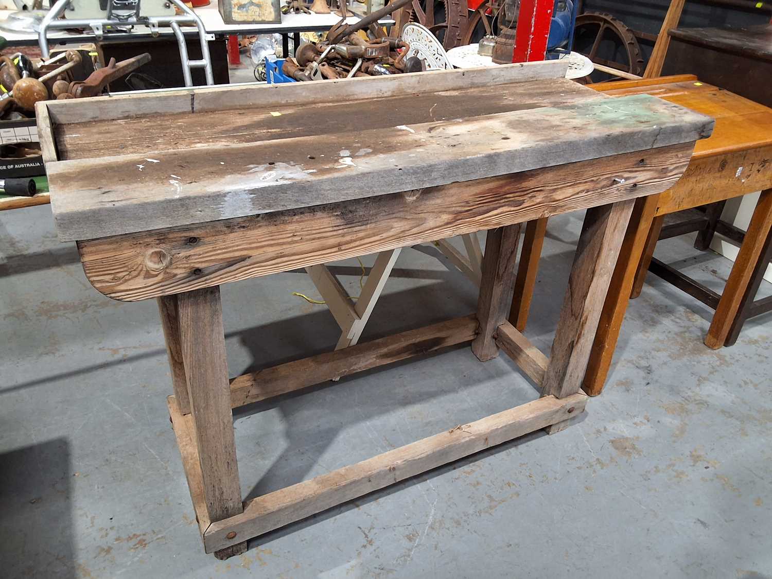 Lot 212 - WORKBENCH