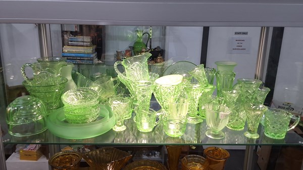 Lot 1429 - GREEN DEPRESSION GLASS