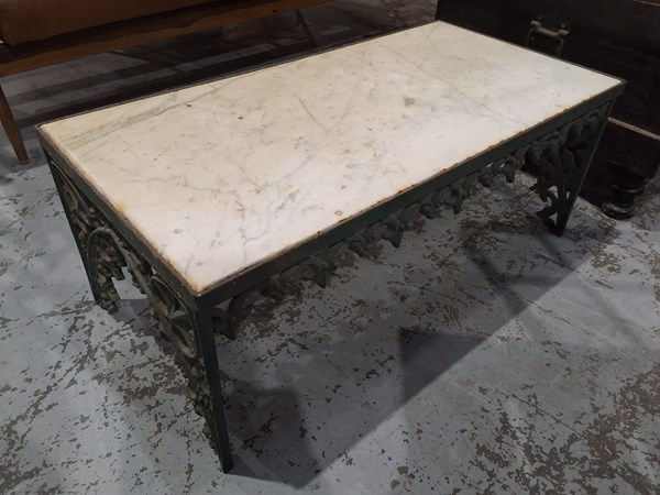 Lot 118 - PATIO TABLE