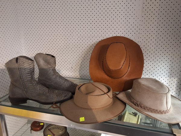 Lot 1233 - HATS & BOOTS