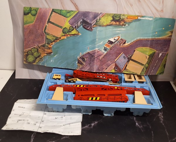 Lot 1221 - MATCHBOX TRUCK SET