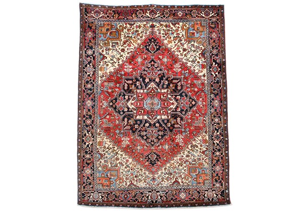 Lot 100 - AZARBAYJAN HERIZ RUG