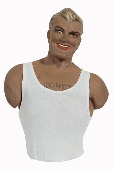 Lot 136 - CHESTY BONDS MANNEQUIN