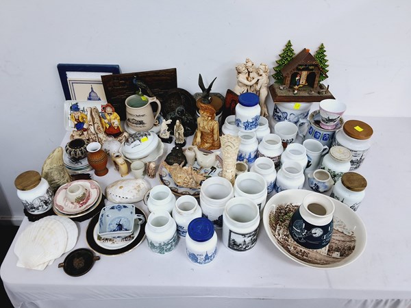 Lot 1480 - SOUVENIR COLLECTION