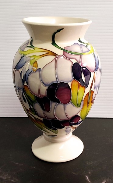 Lot 1205 - MOORCROFT VASE