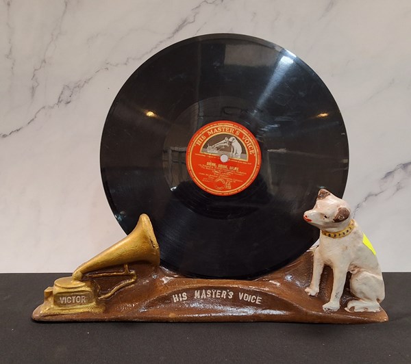 Lot 1238 - HMV RECORD HOLDER