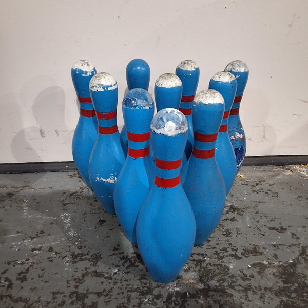 Lot 143 - BOWLING PINS