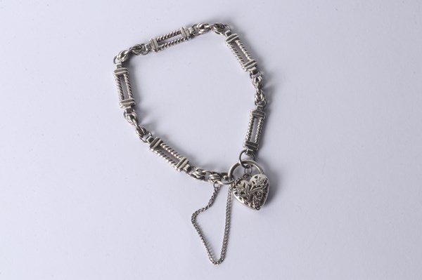 Lot 1063 - SILVER BRACELET