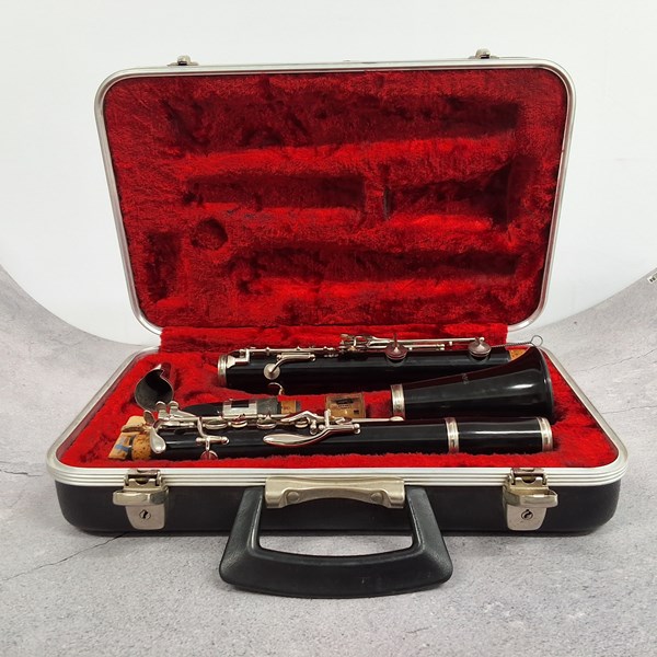 Lot 1297 - CLARINET