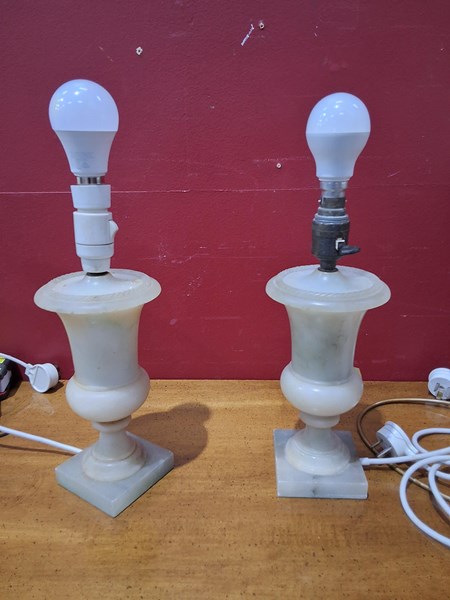 Lot 40 - ALABASTER LAMP(PR)