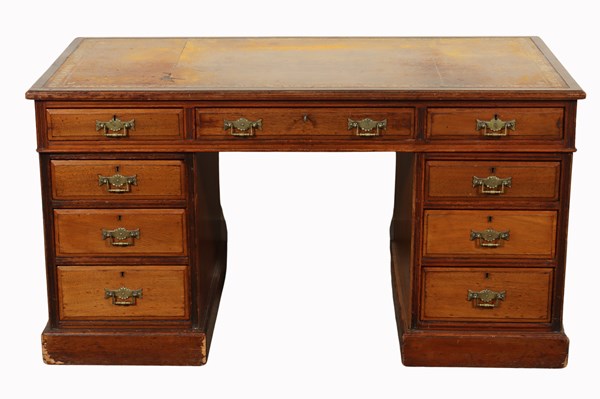 Lot 93 - PEDESTAL DESK