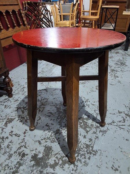 Lot 122 - PUB TABLE