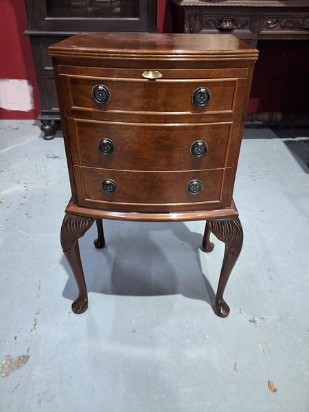 Lot 46 - BEDSIDE CABINETS