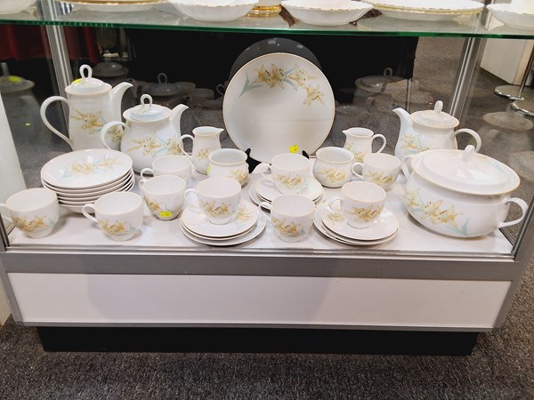 Lot 1223 - DENBY PORCELAIN